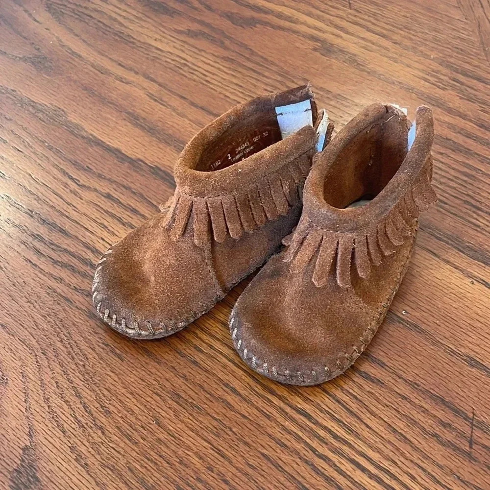 Minnetonka‎ moccasins 2